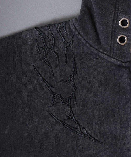 SITRY（シトリー）の「Trival Logo Embroidery Zip Hoodie/トライバルロゴ オーバーサイズ ショート丈 ダブルジップ フルジップパーカー フーディー パーカー スウェット レディース メンズ（パーカー・メンズ・チャコール/ブラウン/ピンク・L/M）」の8枚目の写真