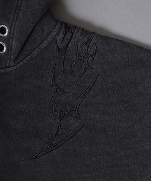 SITRY（シトリー）の「Trival Logo Embroidery Zip Hoodie/トライバルロゴ オーバーサイズ ショート丈 ダブルジップ フルジップパーカー フーディー パーカー スウェット レディース メンズ（パーカー・メンズ・チャコール/ブラウン/ピンク・L/M）」の9枚目の写真