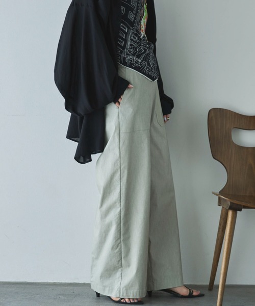 Doux archives(ドゥアルシーヴ)の「ストレッチリネンベイカーパンツ(その他パンツ・レディース・グリーン系その他/イエロー/サックスブルー・MEDIUM/LARGE)」の3枚目の写真