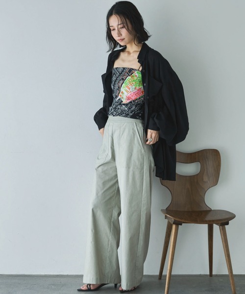 Doux archives(ドゥアルシーヴ)の「ストレッチリネンベイカーパンツ(その他パンツ・レディース・グリーン系その他/イエロー/サックスブルー・MEDIUM/LARGE)」の8枚目の写真