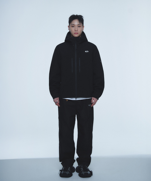 HYUNFIT（ヒョンフィット）の「SIGNATURE WIND JACKET-[BLACK]（ナイロンジャケット・メンズ・その他・MEDIUM/LARGE/X-LARGE/XX-LARGE）」の2枚目の写真