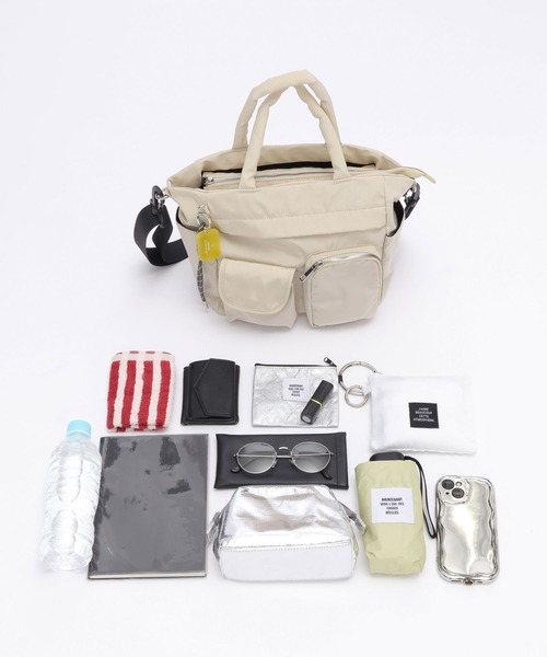 LEPSIM（レプシィム）の「【500mlペットボトルも入る】撥水11ポケットトート　634223（トートバッグ・レディース・アイボリー/ブラック・ONE SIZE）」の4枚目の写真