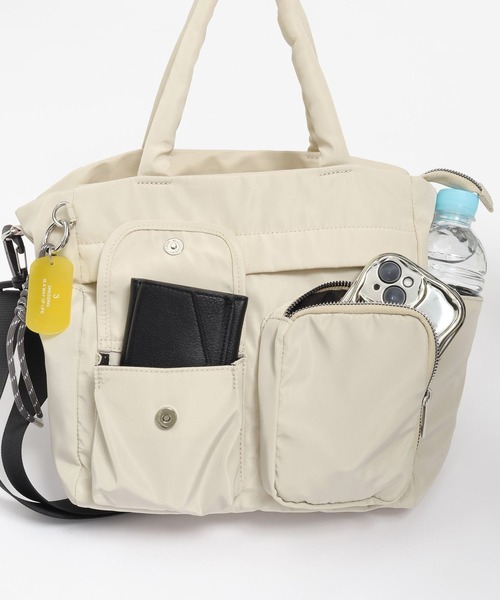 LEPSIM（レプシィム）の「【500mlペットボトルも入る】撥水11ポケットトート　634223（トートバッグ・レディース・アイボリー/ブラック・ONE SIZE）」の6枚目の写真