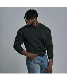 JELEVE（ジェイエルブ）の「ヘンリーネックマッスルフィットロングスリーブ（Tシャツ/カットソー）」