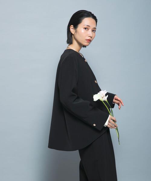 URBAN RESEARCH ROSSO WOMEN（アーバンリサーチ　ロッソ）の「『別注』CHIGNON×ROSSO　ラウンドヘムジャケット（スーツジャケット・レディース・オフホワイト/ブラック・FREE）」の11枚目の写真