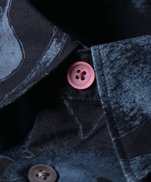 PS Paul Smith(ピーエスポールスミス)の「"Fotune Floral" カジュアルシャツ / 162302 765X(シャツ/ブラウス・メンズ・オフホワイト/ネイビー・SMALL/MEDIUM/LARGE/X-LARGE)」の6枚目の写真