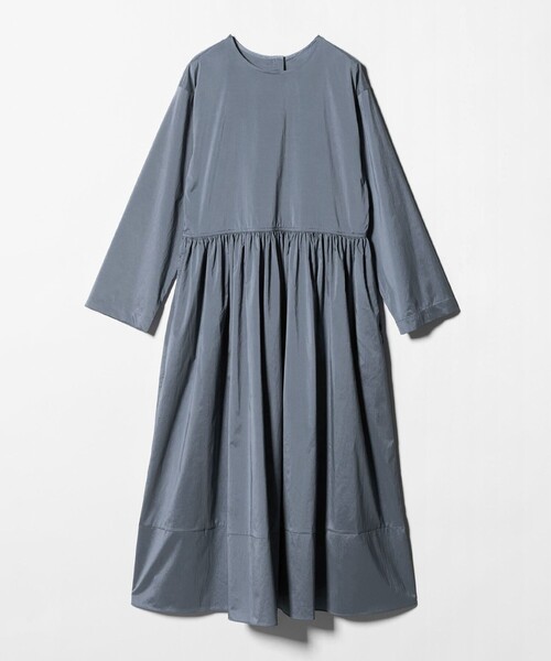 BEAUTY&YOUTH UNITED ARROWS(ビューティーアンドユースユナイテッドアローズ)の「ポリエステル ギャザーフレアワンピース(ワンピース・レディース・ブラック/コバルトブルー・S/M)」の13枚目の写真