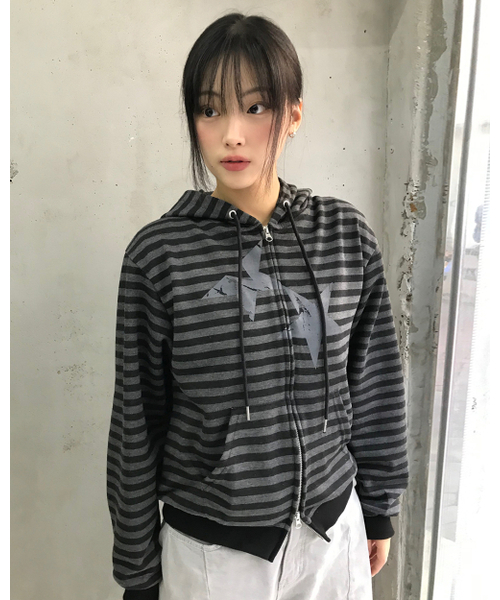 Cavish(カビシ)の「STRIPED TWIN STAR ZIP UP HOODIE BLACK(CV2FFUM499A)(パーカー・レディース・ブラック・S/M/L)」の1枚目の写真
