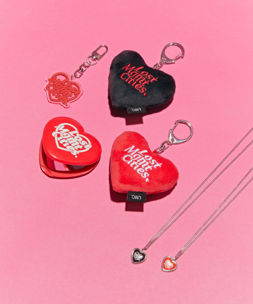 LMCの「HEART TYPO PENDANT NECKLACE red（ネックレス・レディース・その他・ONE SIZE）」の5枚目の写真
