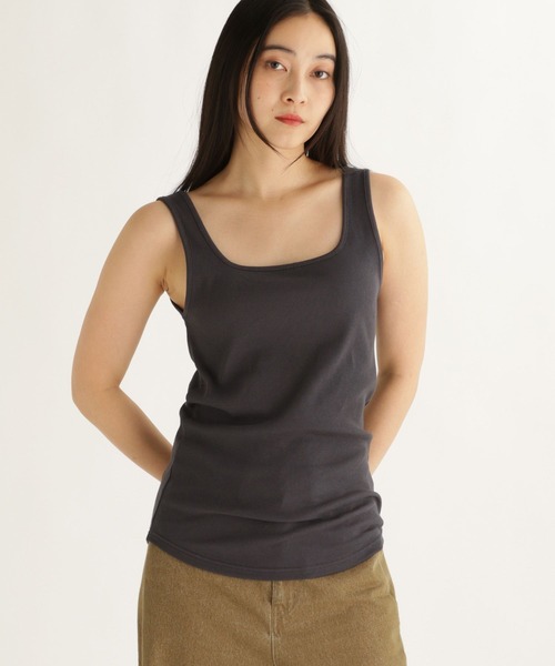 studio CLIP（スタディオクリップ）の「【daily CLIP】リブインナータンク（タンクトップ・レディース・ナチュラル/ダークグレー/チャコール・FREE）」の3枚目の写真