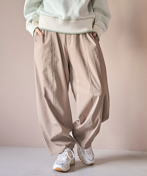 coen（コーエン）の「ポリツイルコクーンパンツ（その他パンツ・レディース・ベージュ/ブラック/ダークブラウン/ナチュラル・L/M）」の17枚目の写真