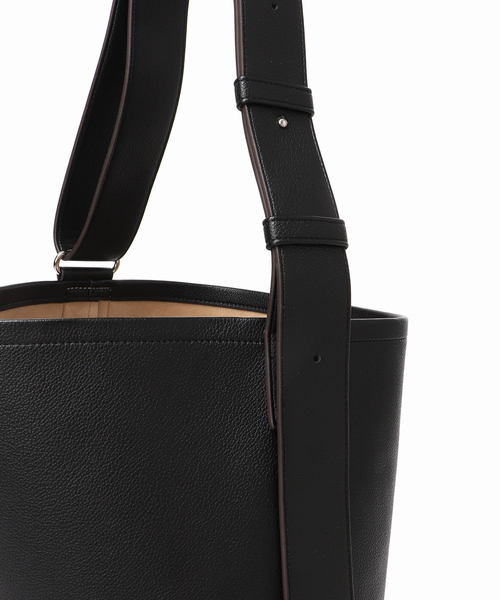 FRAMeWORK（フレームワーク）の「&MYUQ/アンドミューク JUNO light（ショルダーバッグ・レディース・ブラック/ウッド・FREE）」の21枚目の写真