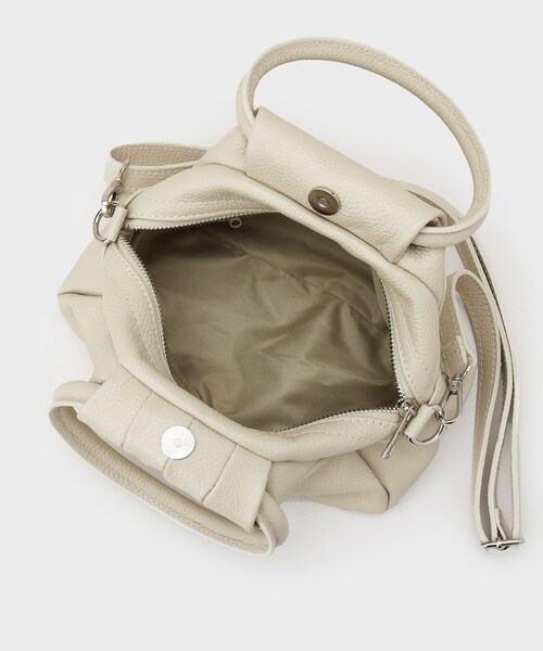 GALLEST(ギャレスト)の「【MILLELA FIRENZE】ギャザーレザーハンドバッグ(ハンドバッグ・レディース・オフホワイト/ブラック・00)」の8枚目の写真