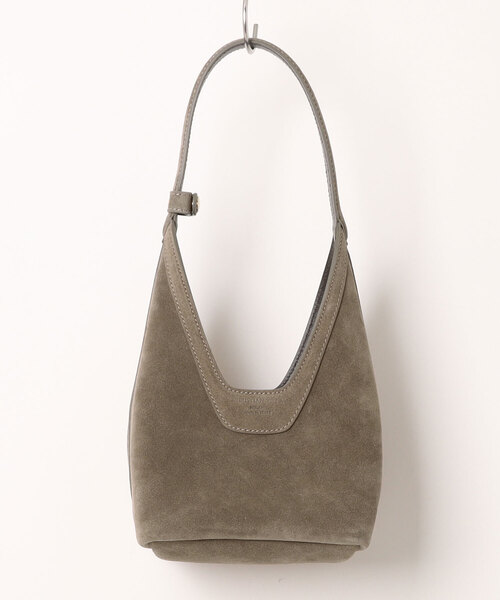 CHRISTIAN VILLA(クリスチャンヴィラ)の「【CHRISTIAN VILLA】スエードミニキューブバッグ(Q66436)(ハンドバッグ・レディース・グレイッシュベージュ・ALL)」の2枚目の写真