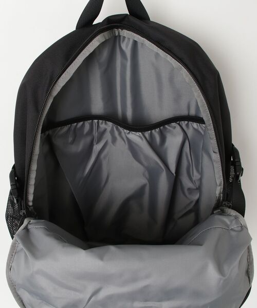 THE NORTH FACE(ザノースフェイス)の「ザ・ノースフェイス / リープ30 NM62610(ユニセックス)(バックパック/リュック・メンズ・ブラック系その他/ホワイト系その他・ONE SIZE)」の5枚目の写真