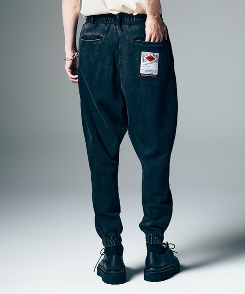 glamb（グラム）の「Fade Sweat Jogger Slacks / フェイドスウェットジョガースラックス（スウェットパンツ・メンズ・ブラック/ワイン/ホワイト・S/M/L）」の15枚目の写真
