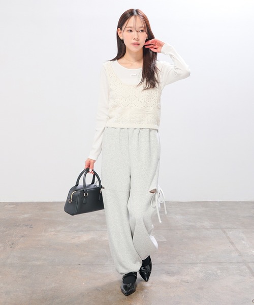 Honeys（ハニーズ）の「透かし編ビスチェ（ニット/セーター・レディース・ブラウン/レッド/アイボリー/ブラック・L/M/S）」の5枚目の写真