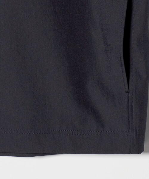 BEAUTY&YOUTH UNITED ARROWS（ビューティーアンドユースユナイテッドアローズ）の「KOMATSU PACK オーバー キャンプカラー シャツ FORM型 セットアップ対応 撥水 ウォッシャブル（シャツ/ブラウス・メンズ・ネイビー/ダークグレー/モカ・XL/L/M/S）」の11枚目の写真