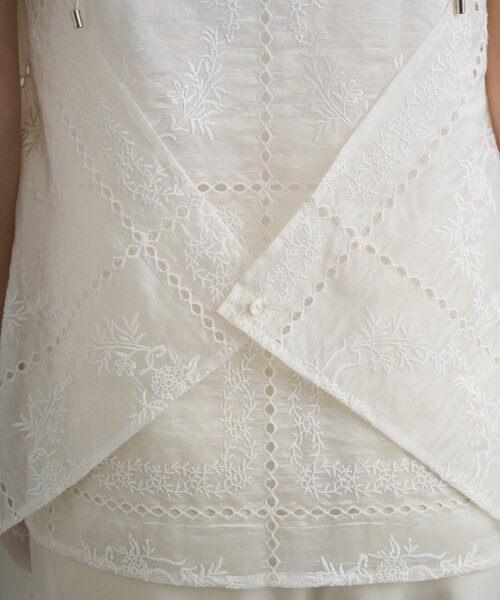 LOUNGEDRESS（ラウンジドレス）の「2WAYパネルレース刺繍キャミ（キャミソール・レディース・オフホワイト/ブラック・FREE）」の10枚目の写真