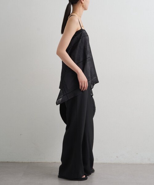 LOUNGEDRESS（ラウンジドレス）の「2WAYパネルレース刺繍キャミ（キャミソール・レディース・オフホワイト/ブラック・FREE）」の12枚目の写真
