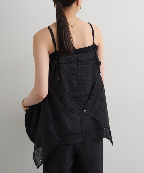 LOUNGEDRESS（ラウンジドレス）の「2WAYパネルレース刺繍キャミ（キャミソール・レディース・オフホワイト/ブラック・FREE）」の18枚目の写真