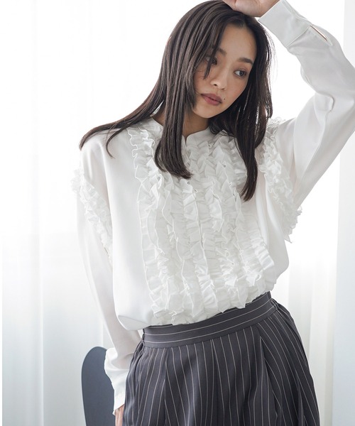 mili an deni(ミリアンデニ)の「タキシードフリルブラウス(シャツ/ブラウス・レディース・ブラック/ホワイト・M)」の9枚目の写真