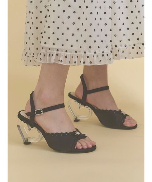merry jenny（メリージェニー）の「ハートヒールストラップサンダル（サンダル・レディース・ブラック/オフホワイト・LARGE/MEDIUM）」の8枚目の写真