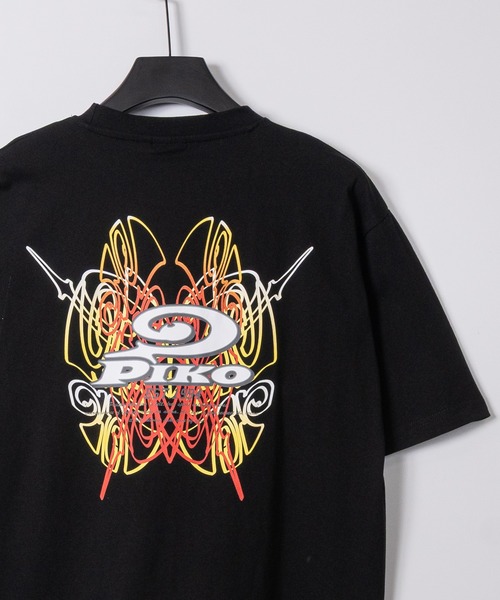 Piko（ピコ）の「【k】〔PIKO/ピコ〕アソートデザインプリント 半袖Tシャツ/Y2K（Tシャツ/カットソー・メンズ・ホワイト系1/ホワイト系2/ブラック系5/ブラック系8/グレー系2/グレー系4/ネイビー系3/ネイビー系6/サックスブルー系9/ホワイト系3/ブラック系4/ホワイト系6/ブラック系1/イエロー系5/ホワイト系8/ホワイト系9・MEDIUM/LARGE/X-LARGE）」の8枚目の写真