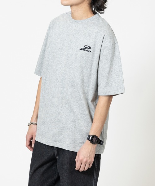 Piko（ピコ）の「【k】〔PIKO/ピコ〕アソートデザインプリント 半袖Tシャツ/Y2K（Tシャツ/カットソー・メンズ・ホワイト系1/ホワイト系2/ブラック系5/ブラック系8/グレー系2/グレー系4/ネイビー系3/ネイビー系6/サックスブルー系9/ホワイト系3/ブラック系4/ホワイト系6/ブラック系1/イエロー系5/ホワイト系8/ホワイト系9・MEDIUM/LARGE/X-LARGE）」の22枚目の写真