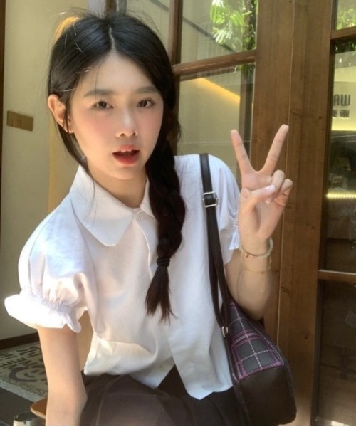 Vini(ヴィニ)の「フリル半袖ブラウス(Tシャツ/カットソー・レディース・ホワイト・MEDIUM)」の7枚目の写真