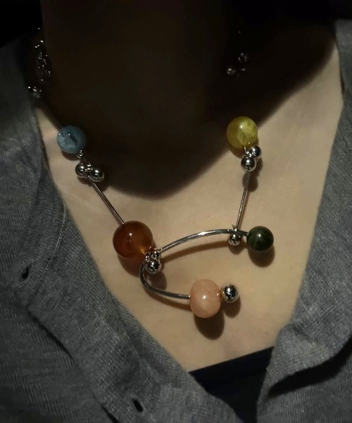 Vipoa(ヴィポア)の「Modern multi beads choker(ネックレス・レディース・シルバー系その他3/シルバー系その他2/シルバー系その他・FREE)」の8枚目の写真