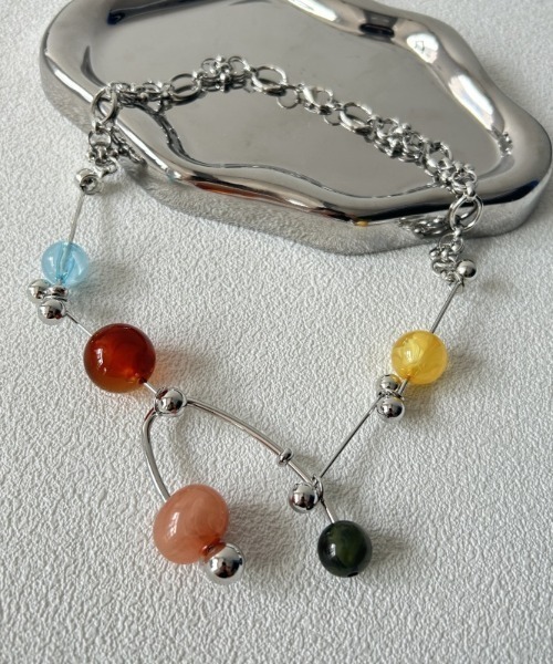 Vipoa(ヴィポア)の「Modern multi beads choker(ネックレス・レディース・シルバー系その他3/シルバー系その他2/シルバー系その他・FREE)」の6枚目の写真