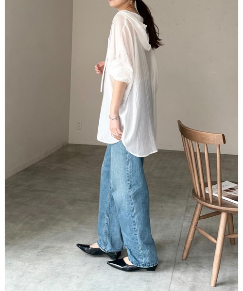 She's Closet（シーズクローゼット）の「フード付き オーバーサイズ シアーシャツ パーカー（シャツ/ブラウス・レディース・ブラック/サックスブルー/ホワイト/グレー・FREE）」の6枚目の写真