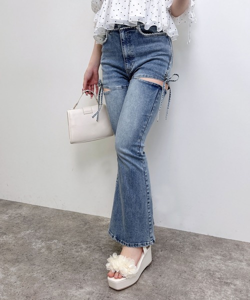 INGNI(イング)の「サイドリボンフレアデニムパンツ(デニムパンツ・レディース・ブルー系その他/ブルー系その他3・M/S)」の1枚目の写真