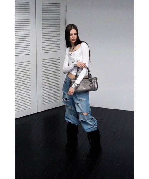 EYEER(イワイイアル)の「ER SQUARE SHOULDER BAG(ショルダーバッグ・レディース・ブラック/グレー・OS)」の2枚目の写真