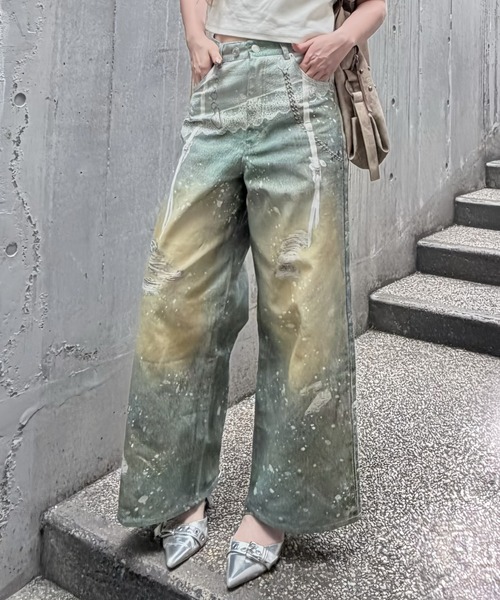 RAY CASSIN(レイカズン)の「レースプリントツイルワイドパンツ(デニムパンツ・レディース・ブラック/スカイブルー・S/M)」の1枚目の写真