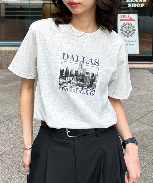 Chillfar(チルファー)の「アソートグラフィックミックスTEE(Tシャツ/カットソー・レディース・ブルー/ブラウン系/ブラウン/ネイビー系1/レッド/ホワイト/ホワイト系2/ホワイト系1/ブラック/ホワイト系/レッド系1/ブルー系1/イエロー系1/イエロー系/チャコール/イエロー/ネイビー系2/ホワイト系3/ネイビー系・FREE)」の4枚目の写真