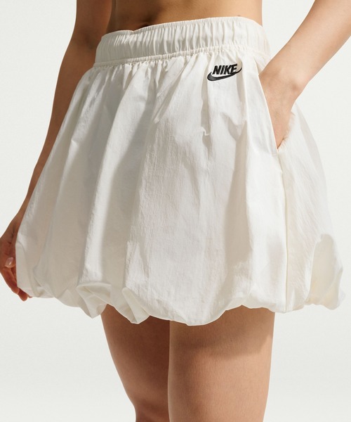 NIKE(ナイキ)の「NIKE W NSW BUBBLE SKIRT IQ0062(スカート・メンズ・ホワイト/ブラック・S/M)」の1枚目の写真