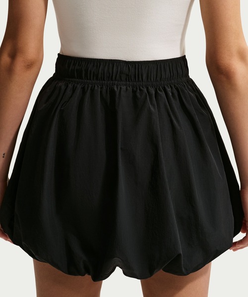 NIKE(ナイキ)の「NIKE W NSW BUBBLE SKIRT IQ0062(スカート・メンズ・ホワイト/ブラック・S/M)」の8枚目の写真