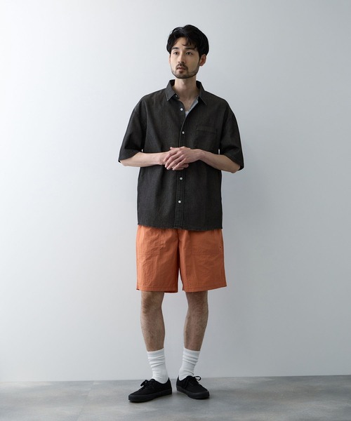 NAVY（ネイビー）の「【NAVY / ネイビー】 ブリーズデニム 半袖レギュラーカラーシャツ（シャツ/ブラウス・メンズ・サックスブルー/オフホワイト/グレー/ブルー・S/M/L/XL）」の5枚目の写真