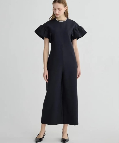 BIRTHDAY BASH(バースデイバッシュ)の「CLIONE FRILL ROMPERS(サロペット/オーバーオール・レディース・ベージュ/ネイビー・MEDIUM/SMALL)」の2枚目の写真