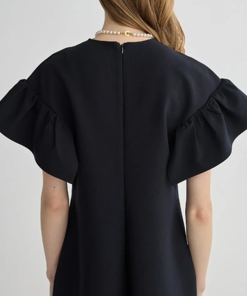 BIRTHDAY BASH(バースデイバッシュ)の「CLIONE FRILL ROMPERS(サロペット/オーバーオール・レディース・ベージュ/ネイビー・MEDIUM/SMALL)」の14枚目の写真
