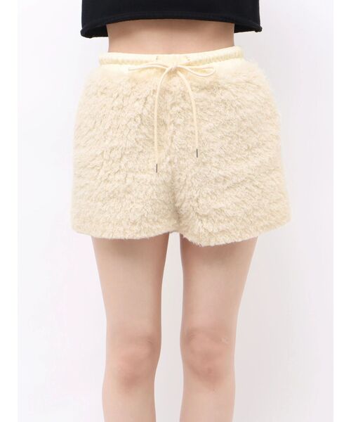EMODA(エモダ)の「フェザーショートパンツ(その他パンツ・レディース・アイボリー/ブラック/グレー・FREE)」の19枚目の写真