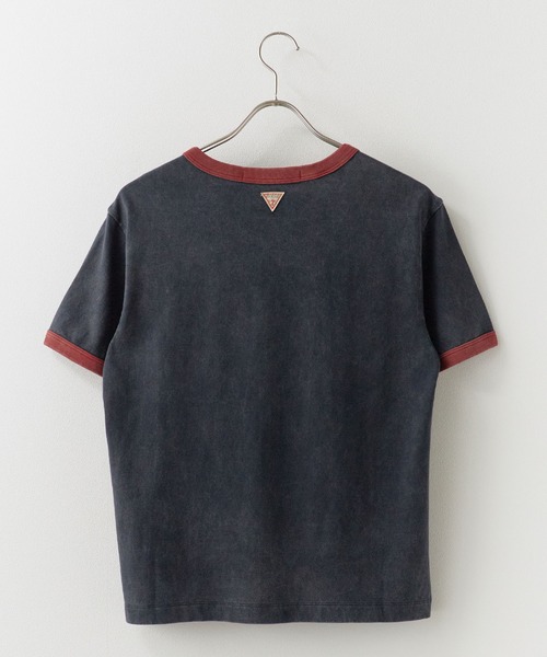 Guess（ゲス）の「【Stray Kids / ストレイキッズ Hyunjin / ヒョンジン 着用】GUESS/ゲス UNI S/SLV TEE SHIRT リンガーTシャツ 秋 秋服 2026年秋冬（Tシャツ/カットソー・メンズ・チャコールグレー・ONE SIZE/L/M）」の6枚目の写真