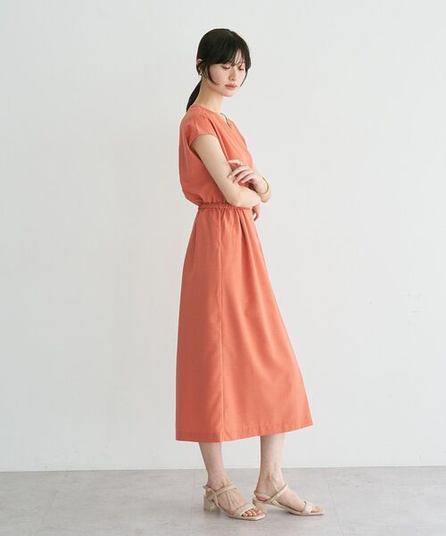 YECCA VECCA(イェッカヴェッカ)の「リネンライクスキッパーワンピース(ワンピース・レディース・ネイビー/グリーン/オレンジ/ライトベージュ・FREE)」の11枚目の写真