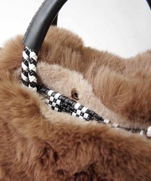 WOVEN(ウーヴン)の「WOVEN (ウーヴン) / エコファー ねこフラップカバー バッグカバー トートバッグ用 猫 縦型(トートバッグ・レディース・ブラウン/ブラック/グレー・FREE)」の7枚目の写真