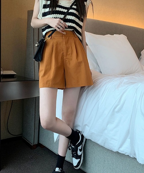 2ly2(トゥーリートゥー)の「タック入りショートパンツ レディース ハイウエスト ワイドシルエット(その他パンツ・レディース・ホワイト/パープル/ブラック/ピンク/オレンジ/グリーン・FREE)」の12枚目の写真