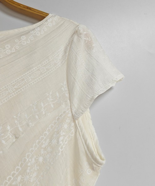 ONEP STAR(ワンピスター)の「レース風シフォンウエスト切替ワンピース(ワンピース・レディース・ベージュ・X-LARGE/LARGE/MEDIUM)」の11枚目の写真
