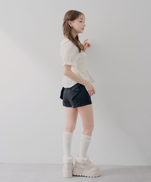 continuer de NICE CLAUP(コンティニューデナイスクラップ)の「レースアップボアムートンブーツ(ブーツ・レディース・アイボリー/ライトベージュ・X-LARGE/LARGE/MEDIUM/SMALL)」の4枚目の写真