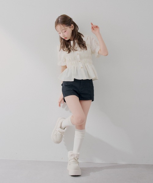 continuer de NICE CLAUP(コンティニューデナイスクラップ)の「レースアップボアムートンブーツ(ブーツ・レディース・アイボリー/ライトベージュ・X-LARGE/LARGE/MEDIUM/SMALL)」の5枚目の写真
